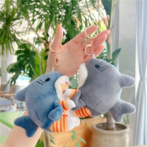 Sharkcat requin et sharkfork poupée en peluche petit pendentif drôle petit livre avec le même réseau rouge jouet en gros porte-clés anneau - Product Image 3