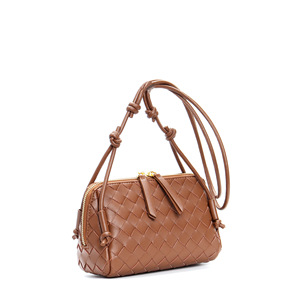 Nuova <span class=keywords><strong>Borsa</strong></span> Intrecciata in Pelle Bovina Francese 2026, <span class=keywords><strong>Borsa</strong></span> a <span class=keywords><strong>Tracolla</strong></span> da Donna in Vera Pelle di Alta Qualità, Borse a Spalla da Donna Personalizzabili all'Ingrosso - Product Image 4