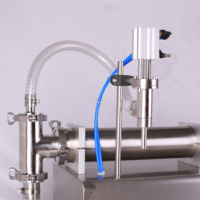 Machine de remplissage semi-automatique à pompe à piston en acier inoxydable de 5 à 5000 ml pour l'eau pure, les jus, le lait et les boissons en emballage verre