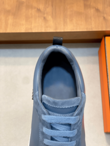 Zapatillas de Ocio con Suela Exterior Serrada Antideslizante, Construcción de Costuras en Capas y Suela Exterior Texturizada para Tracción, Fabricadas con Materiales Mixtos - Product Image 6