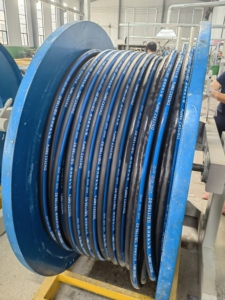 צינור דלק בלחץ נמוך 1 אינץ' <span class=keywords><strong>SAE</strong></span> <span class=keywords><strong>J30</strong></span> <span class=keywords><strong>R6</strong></span> בעל חדירות נמוכה עמיד לדלק בנזין ודיזל עבור מערכת פליטה של משאיות רכב - Product Image 2