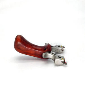 Tirachinas de aleación de Zinc con forma de demonio para exteriores, cinturón plano, luz recta, Metal, presión rápida, ojo láser, pequeño monstruo - Product Image 4