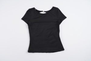 เสื้อยืดผู้หญิงทรงเข้ารูป ผ้าถักพิมพ์ลายดิจิทัล ระบายอากาศได้ดี สำหรับฤดูร้อน ดีไซน์หรูหรา แต่งลูกไม้ โชว์หลัง แบบสั่งทำขายส่ง - Product Image 2