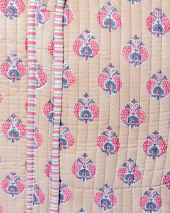 Bolsos tote acolchados con estampado a mano indio. 100% Algodón, Ropa de Algodón para Vadear. Sostenible. Se puede personalizar. Cierre de cremallera. - Product Image 4