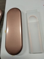 Vente en gros Nouveau design de grattoir à langue métallique réutilisable en cuivre personnalisé en acier inoxydable pour prévenir la mauvaise haleine