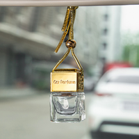 Diffuseur de parfum suspendu pour voiture 8 ml, flacon carré avec couvercle en alliage métallique UV, diffuseur cube d'eau, ornement d'aromathérapie