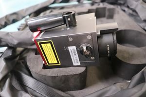 Valise Bagages Portable 200W 300W Machine de nettoyage laser à fibre pulsée pour peinture antirouille Taches d'huile Nettoyage de la poussière - Product Image 2