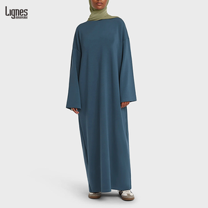 Robe Longue Abaya Droite Traditionnelle Personnalisée en Usine pour l'Aïd, Style Simple, Respirante et Modeste pour Femmes Musulmanes, Jilbab Abaya - Product Image 1