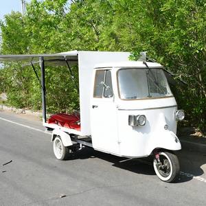 Années d'expérience avec les concepts de food truck de pizza et de café pour le service de boissons et de collations - Product Image 1