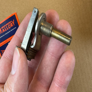 Nouvel interrupteur AC Yaxley d'origine en stock pour radio des années 1930 ou 1940 - Product Image 4