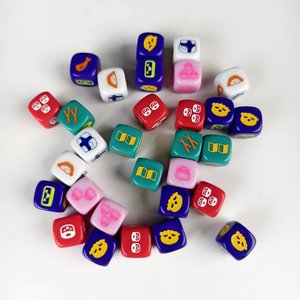 PARTY Dice Dog Party <span class=keywords><strong>Juego</strong></span> <span class=keywords><strong>de</strong></span> Mesa Bilingüe con Material <span class=keywords><strong>de</strong></span> Papel para Reuniones Divertidas - Product Image 3