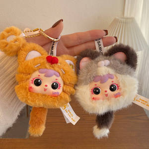 Autentica Scatola a Sorpresa Peluche Tre Zampe di Gatto, Borsa Creativa con Ciondolo a Forma di Gattino, Regalo di Compleanno per Ragazze dai 14 Anni in su, Prodotto in Cina - Product Image 3