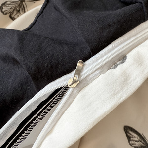 Ensemble housse de <span class=keywords><strong>couette</strong></span> à volants King Size 100% coton housse de <span class=keywords><strong>couette</strong></span> gothique noir <span class=keywords><strong>papillon</strong></span> imprimé housse de <span class=keywords><strong>couette</strong></span> avec fermeture à glissière - Product Image 4