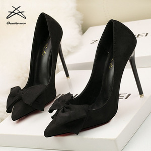 <span class=keywords><strong>Scarpe</strong></span> con <span class=keywords><strong>Tacco</strong></span> Alto da Donna, Décolleté Eleganti a Punta con <span class=keywords><strong>Tacco</strong></span> Sottile, Fiocco Decorativo, Nero e <span class=keywords><strong>Nude</strong></span>, Calzature Femminili alla Moda - Product Image 4