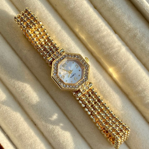 <span class=keywords><strong>Orologio</strong></span> Bracciale Vintage Movimento al Quarzo Impermeabile Ovale Piccolo <span class=keywords><strong>Orologio</strong></span> Dorato al Quarzo per Gioielli di Lusso da <span class=keywords><strong>Donna</strong></span> - Product Image 4