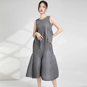 Ottieni IT abiti Miyake spediti rapidamente, i più venduti, in stile casual, <span class=keywords><strong>a</strong></span> trapezio, tinta unita, con design plissettato, abiti da donna larghi e senza maniche. - Product Image 6