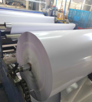 Rouleau d'autocollants permanents en vinyle adhésif en gros d'usine le moins cher pour l'impression éco-solvant, latex et UV