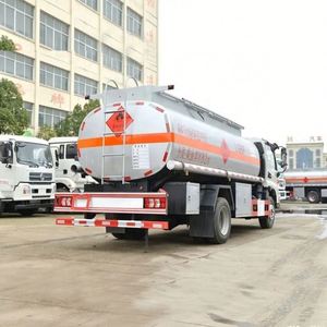 Nuevo Camión Cisterna de Combustible Pequeño de Acero Inoxidable 4x2 de 6000 Litros para Gasolina Cruda y Diésel, Venta Directa de Fábrica - Product Image 6