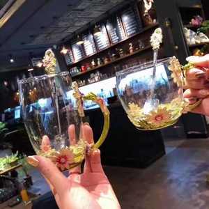 Vaso de Vidrio de Lujo con Decoración de Flores Esmaltadas, Vaso de Agua de Cristal con Cuchara, Juego de Regalo para el Hogar y la Oficina - Product Image 3