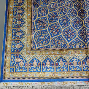 Alfombra Persa Azul de Seda de 4x6, Diseño de Medallón Persa Qum, Hecha a Mano en China, Anudada a Mano, para Dormitorio en Dubái - Product Image 4