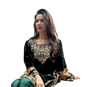 Traje de Trabajo Casual de Secado Rápido hasta la Rodilla con Bordado de Lentejuelas de Terciopelo de Viscosa con Dupatta y Salwar para Mujer de VISHNU K DESIGNS para Fiestas - Product Image 1