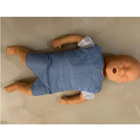 Maniquí de Medio Cuerpo para Entrenamiento de RCP en Niños, Ropa a Rayas Azules, Tono de Piel Medio, Material de Silicona Médica