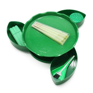 Kit Moderno 6-<span class=keywords><strong>in</strong></span>-1 <span class=keywords><strong>in</strong></span> <span class=keywords><strong>Plastica</strong></span> per Fumatori: Contenitore a Forma di Fiore, Grinder, Imbuto, Coni e Vassoio per Tabacco - Product Image 3
