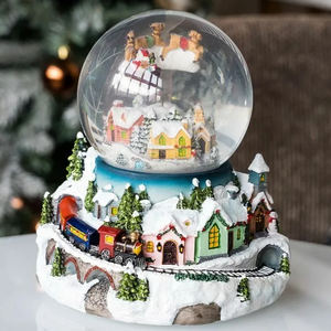 OEM al por mayor de la resina de invierno Navidad pueblo miniatura bola de nieve decoración globo de agua Navidad blanco globo de nieve - Product Image 5