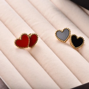 Boucles d'oreilles en forme de cœur pour femmes, boucles d'oreilles d'amour, hypoallergéniques, bijoux tendance, à porter tous les jours, cadeau pour femmes - Product Image 6