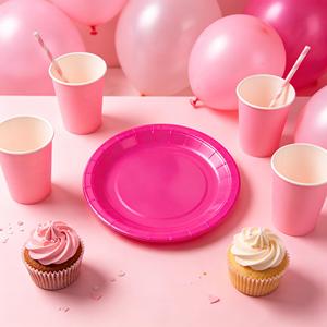 Assiettes de fête fuchsia Party Love, 17 cm, rondes, en plastique, pour les célébrations d'anniversaire - Product Image 4