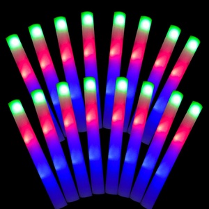 Venta caliente Precio de fábrica Personalizado Venta al por mayor Suministros para fiestas Espuma intermitente multicolor LED Light up Foam Sticks Led Foam Glow Stick - Product Image 4