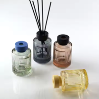 Bouteilles rechargeables de parfum de bâton d'arôme de 120 ml vides colorées à rayures verticales uniques Bouteille de diffuseur ronde en verre transparent