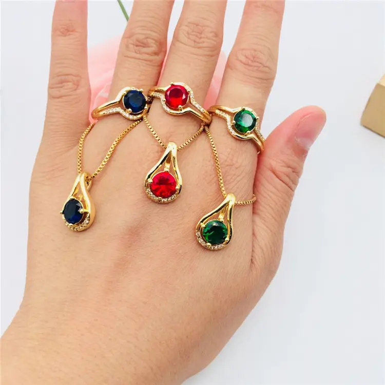 Oro Jewelrygold en Jewelrynecklace conjunto en forma de gota de Ronda colgante de piedras preciosas de anillo de la mujer conjunto de moda