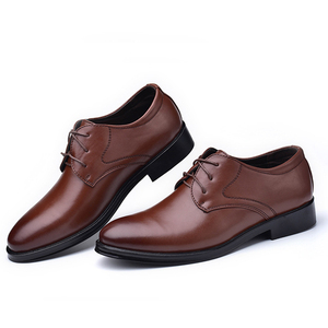Chaussures habillées classiques italiennes en cuir à bout pointu pour homme, confortables et décontractées, idéales pour le bureau au printemps - Product Image 4