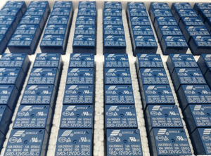รีเลย์ไฟฟ้าแบบ PCB ซีรีส์ <span class=keywords><strong>SRD</strong></span> 5 ขา 5VDC รุ่น <span class=keywords><strong>SRD</strong></span>-<span class=keywords><strong>05VDC</strong></span>-SL-C - Product Image 2