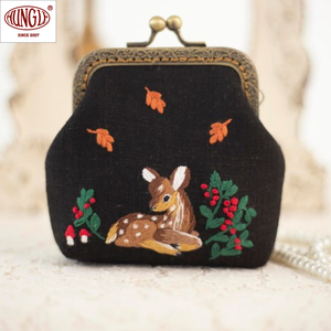 Vente en gros Portefeuille portable élégant avec broderie pour les occasions formelles, style vintage, petite taille - Product Image 2