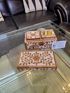 Caja de Madera Lista para Enviar, Juego de Madera con Diseño de Patrones, Caja de Joyería con Incrustaciones de Hueso y Caja Cuadrada de Madera con Incrustaciones de Hueso para Bakhoor - Product Image 4