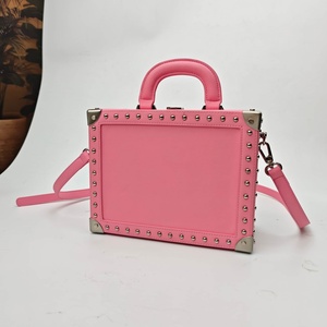 Daily Style PU Leather Crossbody Bag Women Custom Logo Factory Direct Low MOQ Ladies Shoulder Bag - Product Image 6