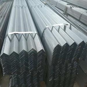 Carbone laminé à chaud doux Q235 SS400 acier d'angle de fer noir barre d'ange égale de la Chine 50x50x5 50x50x6 barre d'angle - Product Image 5