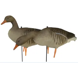 Todo o corpo cheio greylag gosolado decoy