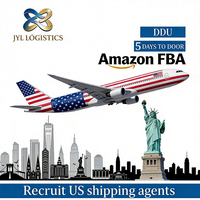 Agent d'expédition, suivi des envois, service international DHL, transport aérien vers les États-Unis, aéroport de Los Angeles, entreposage