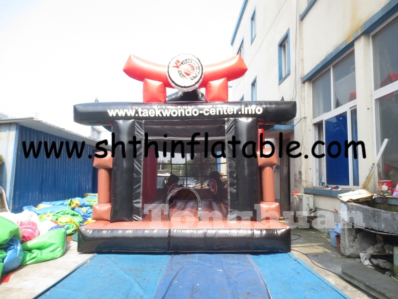 Inflatable dojo, inflatable bouncy castle, inflatable castle Sports