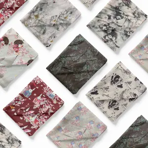 Nieuw Binnen 100% Polyester Hoge Kwaliteit Bedrukte Satijnen Stof Met Bloemenprint