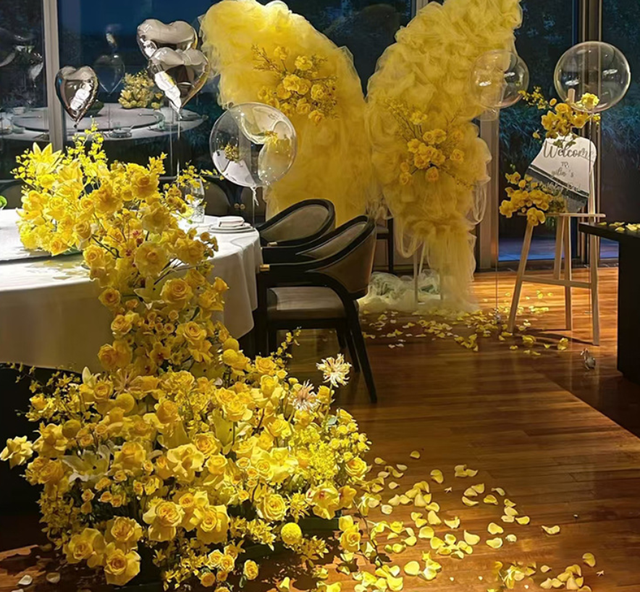 Yellow-toned Artificial Silk Flowers for Wedding Ceiling Installations Burgundy Decorative Flowers