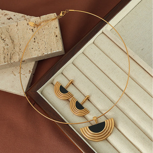 Geometric Earring And Necklace <b>Set</b> For Women <b>Gold</b> Zinc Alloy Fashion Jewelry <b>Set</b> - Product Image 4