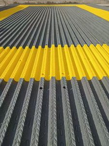 Modulair Plastic Vloertegels Antislip Klikvergrendelsysteem Modern Ontwerp Voor Professionele Autowasstraat Werkplaats Voertuig - Product Image 5