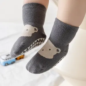 Neue frühe Bildung Kleinkind Mädchen Socken Baumwolle Cartoon Mittel rohr Baby Boden Socken Kinder Strumpfwaren rutsch feste Socken für Babys