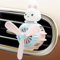 Diffuseur de parfum de luxe longue durée pour grille d'aération, design créatif, clip de ventilation de voiture en plastique durable, moderne