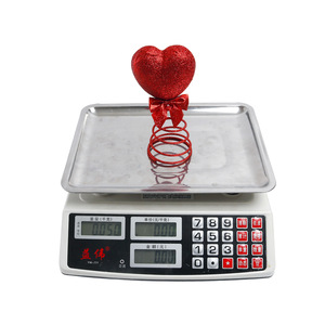 Décoration de Noël en forme de cœur rouge en peluche personnalisable avec logo, pour le sommet de l'arbre, moderne et créative, pour une ambiance intérieure de la Saint-Valentin - Product Image 5