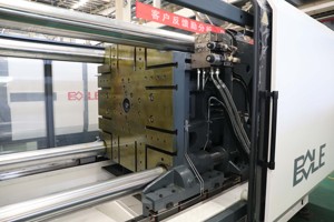 Machine <span class=keywords><strong>de</strong></span> moulage par injection <span class=keywords><strong>BOLE</strong></span> pour la production <span class=keywords><strong>de</strong></span> pales <span class=keywords><strong>de</strong></span> ventilateur <span class=keywords><strong>de</strong></span> climatiseur - Product Image 6